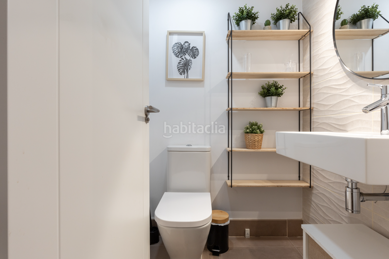 Foto 63b29798-bab8-4272-ae8e-9d82568a87af. Apartamento loft en venta c del bomber ramon duart en Valencia