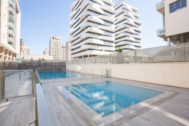 Foto 9b4bcb34-415e-4b04-8cc2-69be6e95d595. Apartamento loft en venta c del bomber ramon duart en Valencia