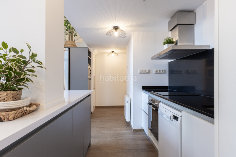 Foto c3ee6f62-1bf8-4c63-a0bc-35a7855da0af. Apartamento loft en venta c del bomber ramon duart en Valencia