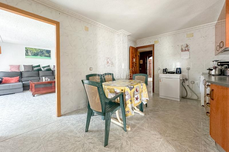 Foto 174a92dd-0855-4e84-a4d6-991eee97cf96. Casa in Daganzo de Arriba