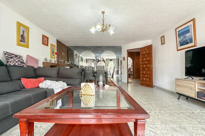 Foto b9620669-bc25-4310-aac6-4ece1e93a7aa. Casa in Daganzo de Arriba