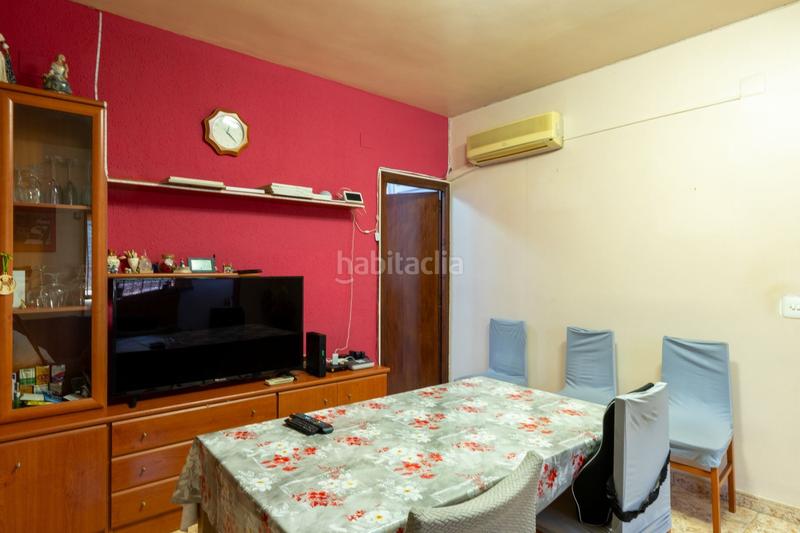 Foto 041e81cd-d0be-471f-b050-53827cb9ee2a. Casa amb piscina a Parque de la Bombilla Llíria