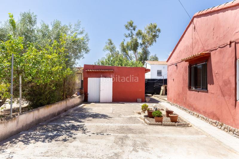 Foto 255588ac-e9ee-4f4c-b204-8ebd8f1f7f9d. Casa amb piscina a Parque de la Bombilla Llíria