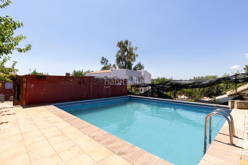 Foto 6ec596f6-196b-462c-a89f-ec4af50dbd0d. Casa amb piscina a Parque de la Bombilla Llíria