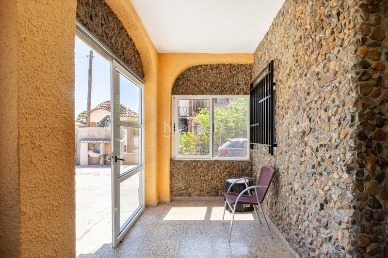 Foto 7b2ed91f-0814-4f05-84e0-51e15431deb2. Casa amb piscina a Parque de la Bombilla Llíria