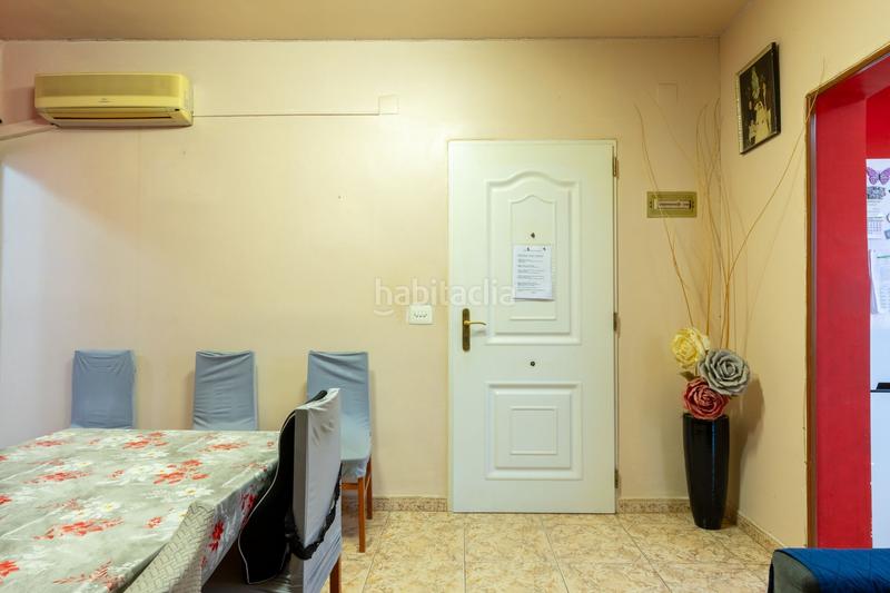 Foto a540db53-3b4c-4593-b23c-4f22b355481f. Casa amb piscina a Parque de la Bombilla Llíria