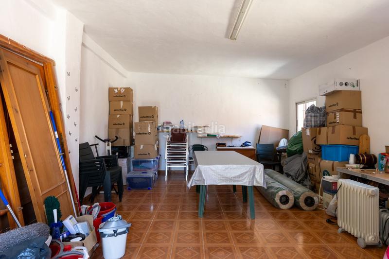 Foto aabf7b44-fc42-4003-8614-46c31e409548. Casa amb piscina a Parque de la Bombilla Llíria