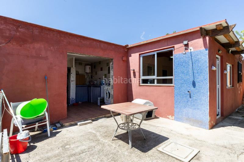 Foto c7955546-8d18-469a-a89e-8651a1ece9ef. Casa amb piscina a Parque de la Bombilla Llíria