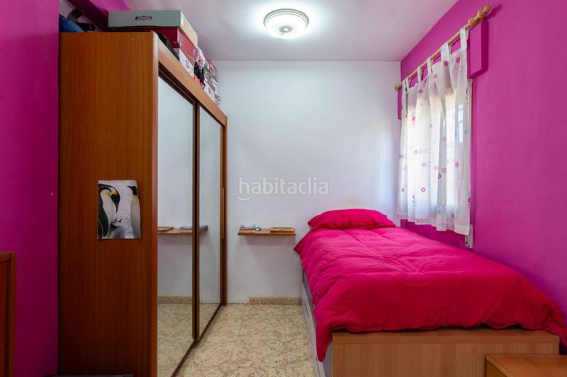 Foto dd981eb1-28bb-46d9-a39e-153e4bdccda8. Casa amb piscina a Parque de la Bombilla Llíria