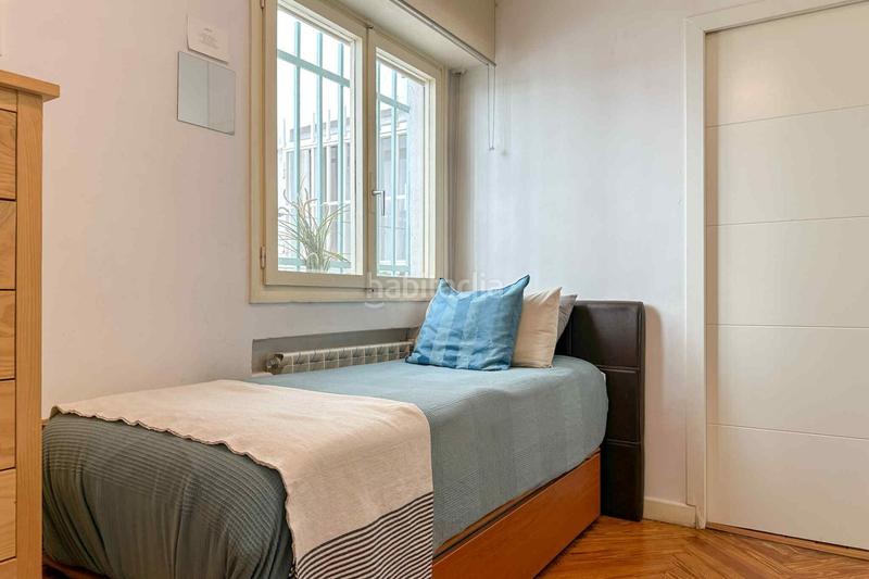 Foto 64b5d8ac-c17b-4a44-ade5-dbc120b41c4d. Àtic amb calefacció a Embajadores-Lavapiés Madrid