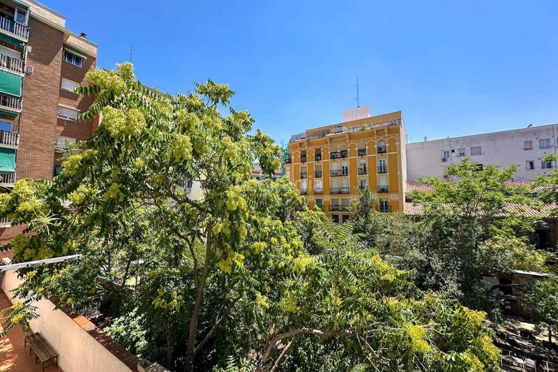 Foto 78f228c0-b557-4283-b1e6-edecaef51124. Àtic amb calefacció a Embajadores-Lavapiés Madrid