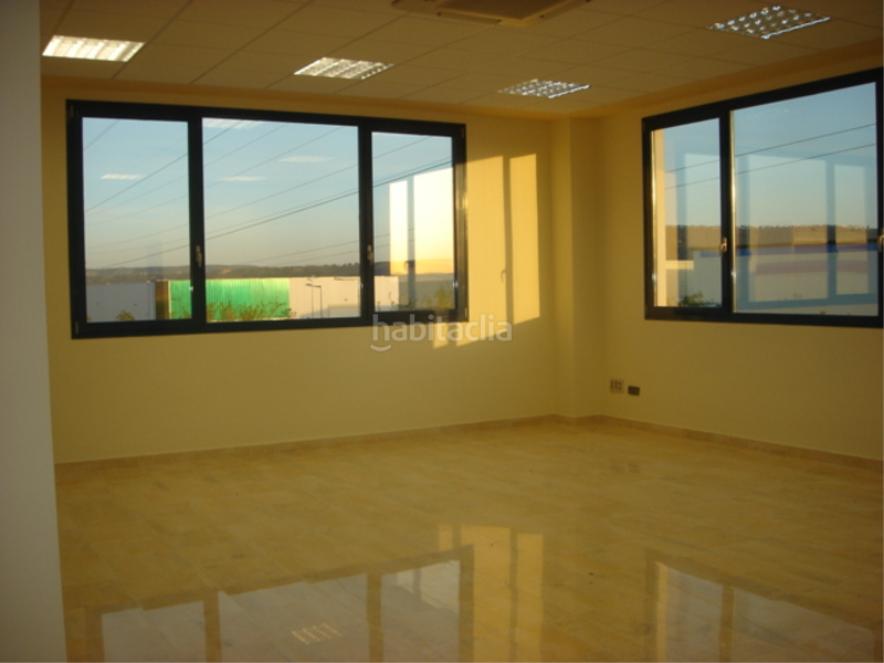 Foto 9c2ea249-3c83-4a73-a10e-fdec48296901. Miete büro in La Garena Alcalá de Henares
