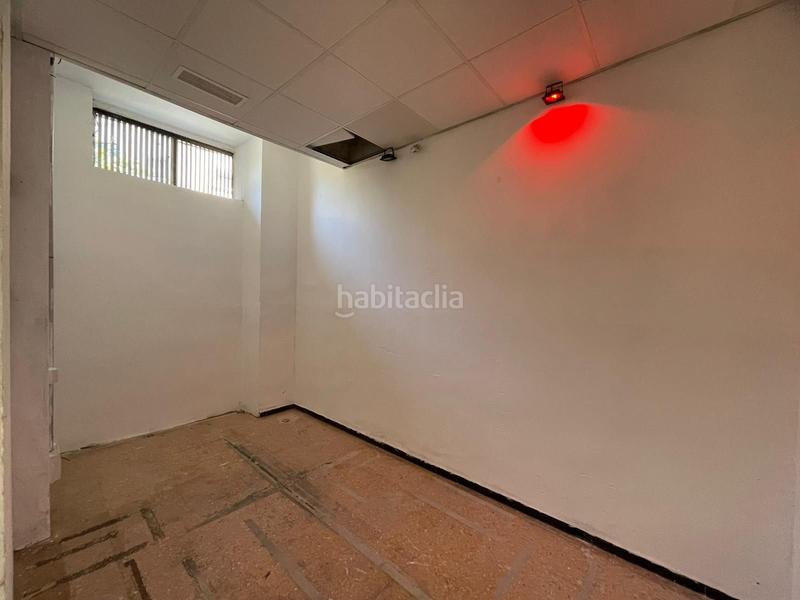 Foto cfb59ded-dc6d-49c1-9755-dc7d82643440. Business premise in El Botànic Valencia