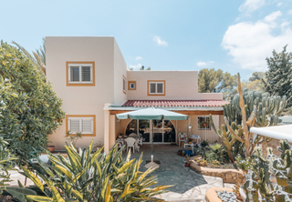 Casa a Sant Carles. Villa independiente en venta  santa eulalia
