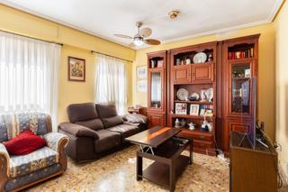 Pis en Casco Antiguo. Casa independiente en venta en llria, valencia