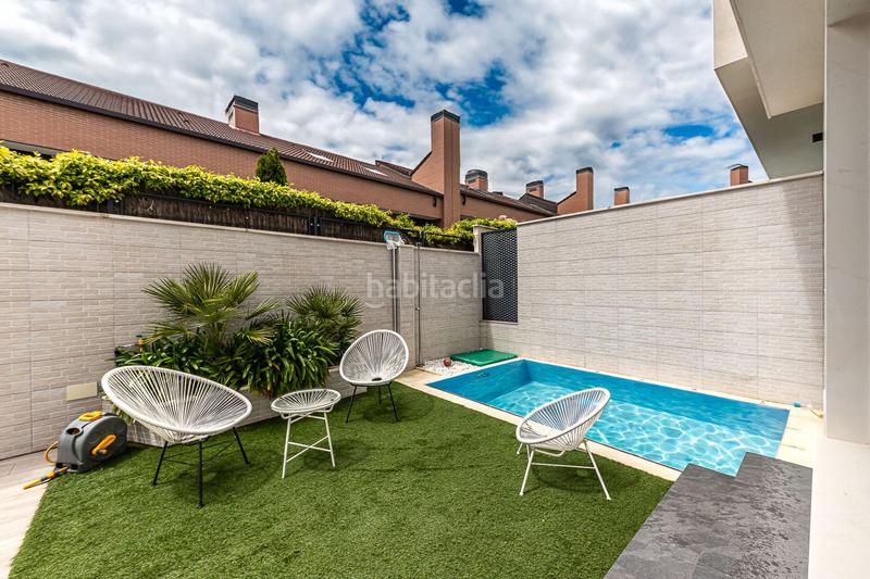 Foto 2cfec309-a226-4a70-afcf-b85c60e22071. Casa amb calefacció piscina a Montecarmelo Madrid