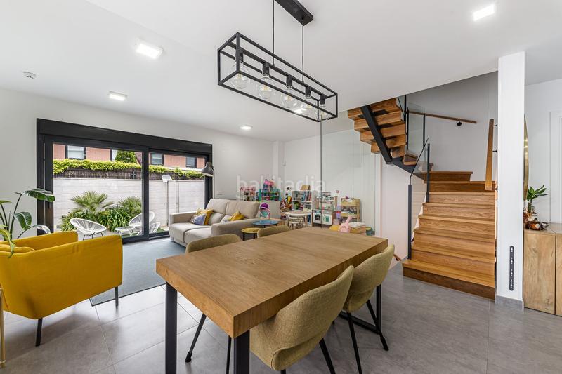 Foto 36e20384-a8cd-4317-958a-c196cae6023f. Casa amb calefacció piscina a Montecarmelo Madrid