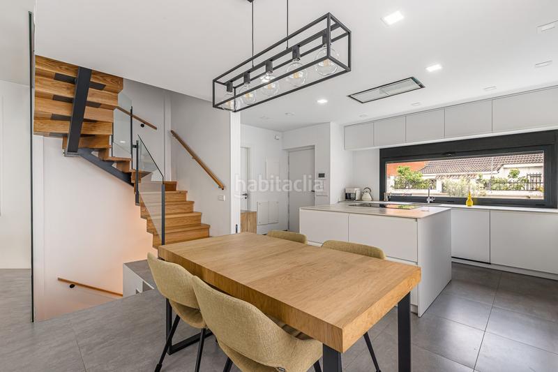 Foto 93be8858-85bd-4f47-b1b8-0299b831a2af. Casa amb calefacció piscina a Montecarmelo Madrid