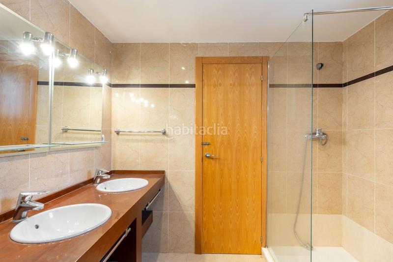 Foto d4fa0dd7-d8cc-45c0-8e70-b2bbc9529e50. Casa adossada a Pau Lledó Castellón de la Plana