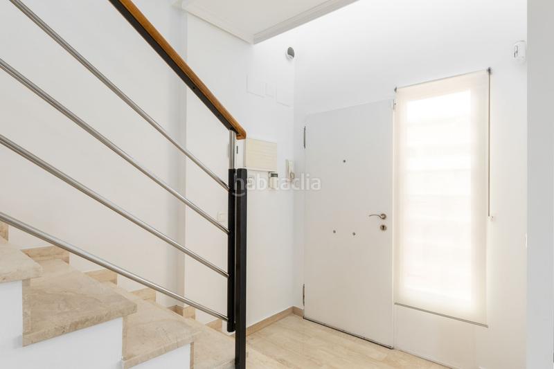 Foto ec62973b-e18b-4f88-bbf5-7f1ba94f4dd3. Casa adossada a Pau Lledó Castellón de la Plana