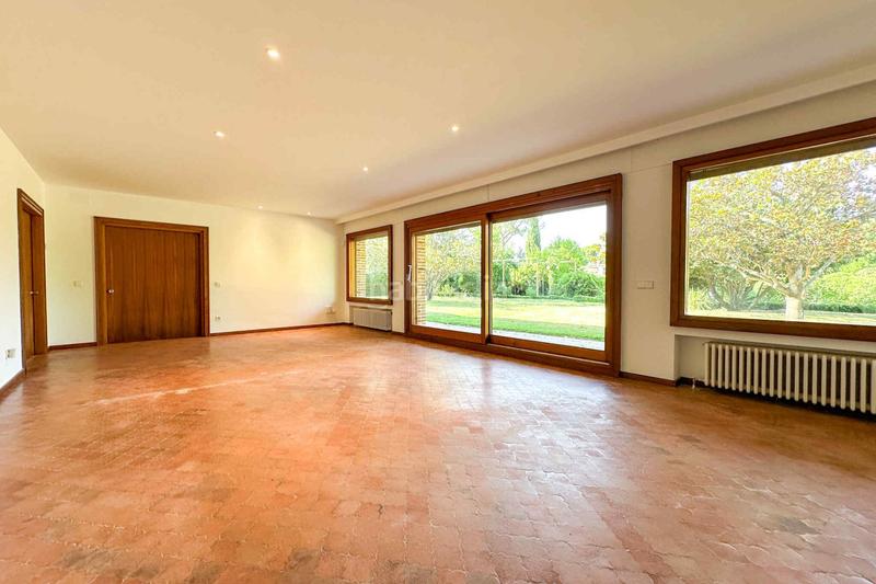 Foto 472a48fd-e312-478c-aeb9-62fa0b22e645. Location maison avec chauffage piscine dans La Florida - El Plantío Madrid