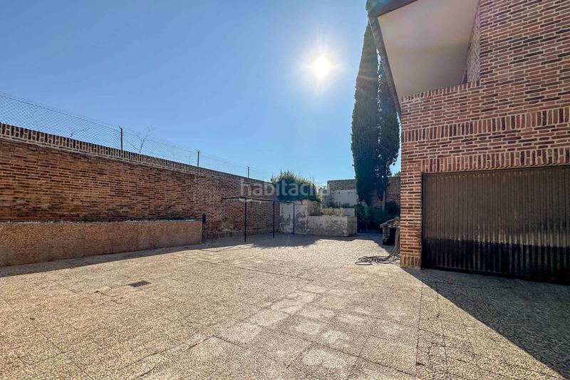 Foto 1b777eb5-910a-418a-bbcf-21570f2e4868. Rent house with heating pool in La Florida - El Plantío Madrid