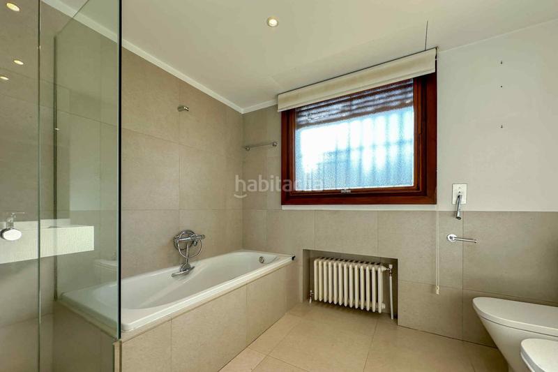 Foto 5fc87108-2b9c-40d9-9302-cc551673a318. Rent house with heating pool in La Florida - El Plantío Madrid