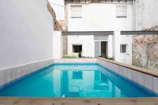 Maison jumelée à Torrefiel. Hogar con piscina privada en venta  valencia