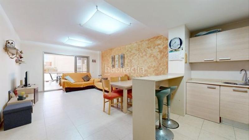 Foto 7ed7f45a-fe58-407b-bd68-ca8fcf0ab2d0. Piso se vende amplio piso en playa en Moncófar Playa Moncofa