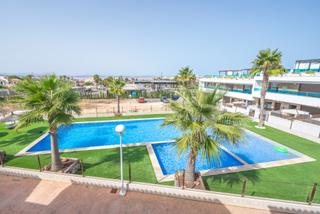 Casa adossada a Los Balcones-Los Altos. Chalet adosado en venta en torrevieja, alicante