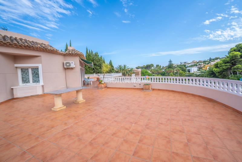 Foto 88d95dbd-36d7-4210-a3be-00196f2d7e63. Etagenwohnung in La Fustera Benissa