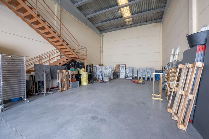 Foto 5556dbfa-8fc5-4936-a649-b000b08a2683. Industrial building in Zona Industrial Borreguno-Camporrosso Ciempozuelos