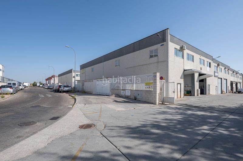 Foto e8479c40-b1cc-4ca9-8a02-ef197400f7c0. Industrial building in Zona Industrial Borreguno-Camporrosso Ciempozuelos