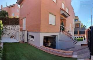 Alquiler Casa adosada en Peñagrande. Alquiler chalet adosado  álvaro cunqueiro