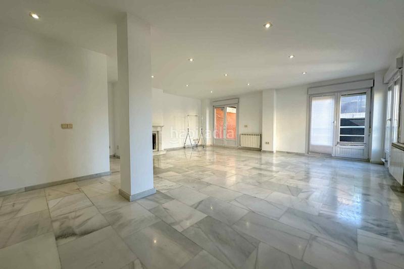 Foto 290a7fd6-0f7e-4862-ae21-f782acf9a8f5. Location maison jumelée avec chauffage dans Peñagrande Madrid