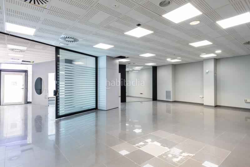 Foto 39c106af-3e72-4309-bd8a-6b3814243586. Location local commercial dans El Puig El Puig de Santa Maria