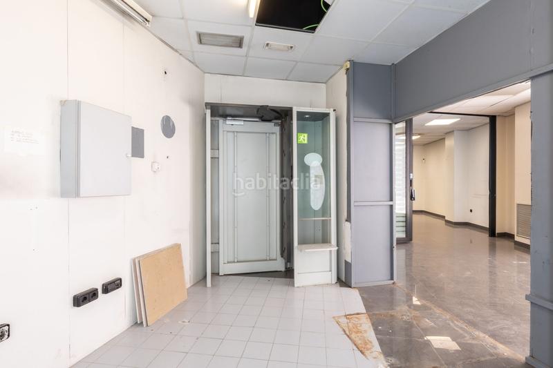 Foto 44e190b1-ea63-44a1-9611-40c20003f62f. Location local commercial dans El Puig El Puig de Santa Maria