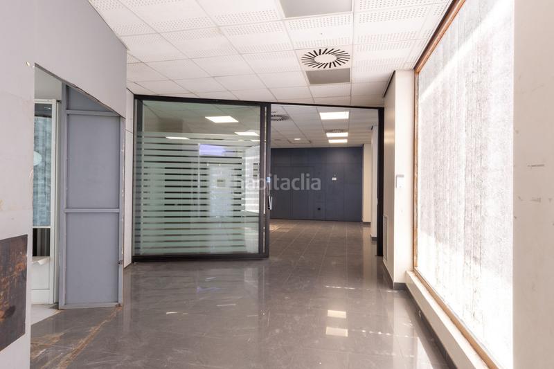 Foto 5493e329-c33c-47d7-90ed-0fe90e9354ac. Location local commercial dans El Puig El Puig de Santa Maria