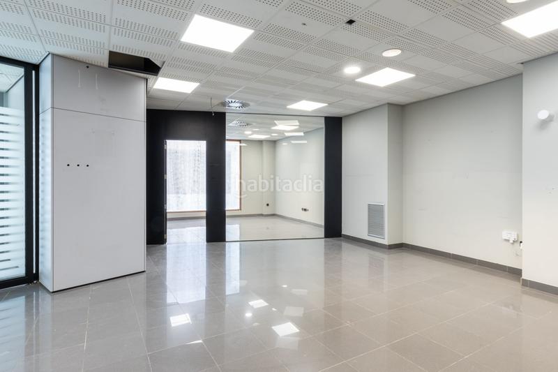 Foto 86ec6f67-be1f-4de8-af43-b871c83f4418. Location local commercial dans El Puig El Puig de Santa Maria