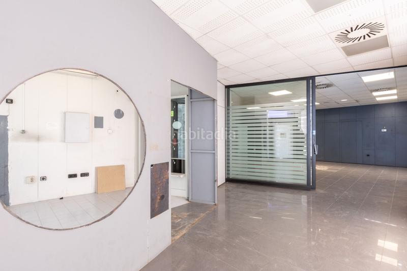 Foto bd62d289-b28b-480b-bfd4-46f09ba219cc. Location local commercial dans El Puig El Puig de Santa Maria