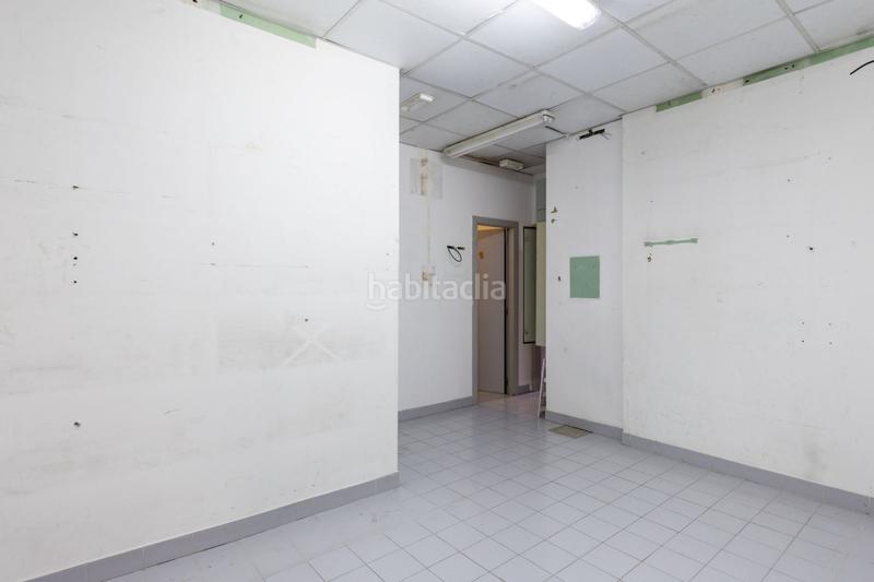 Foto e6152ff8-4720-4053-a997-f0cc8e478a3c. Location local commercial dans El Puig El Puig de Santa Maria