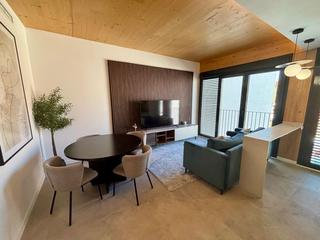 Alquiler Piso en Ventas. Piso de diseño, con piscina y garaje en alquiler  c. de ángel go