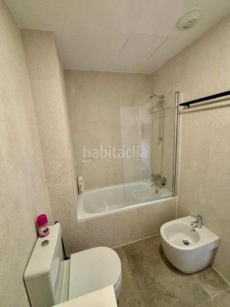 Foto 8a1b7fdd-1718-48cf-9dca-aeea920fbd83. Alquiler piso  de diseño, con piscina y garaje en alquiler c. de ángel gonzález tejedor en Madrid