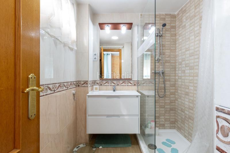 Foto ead76c18-4403-46a3-b64b-f42c7c825c9b. Piso  en venta c gayano lluch en Torrefiel Valencia