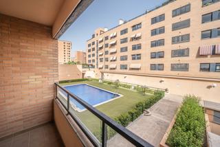Appartement à Garbinet - Parque de las Avenidas. Piso en una urbanización en venta  garbinet