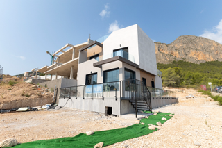 Maison à Polop. Chalets pareados en venta  polop