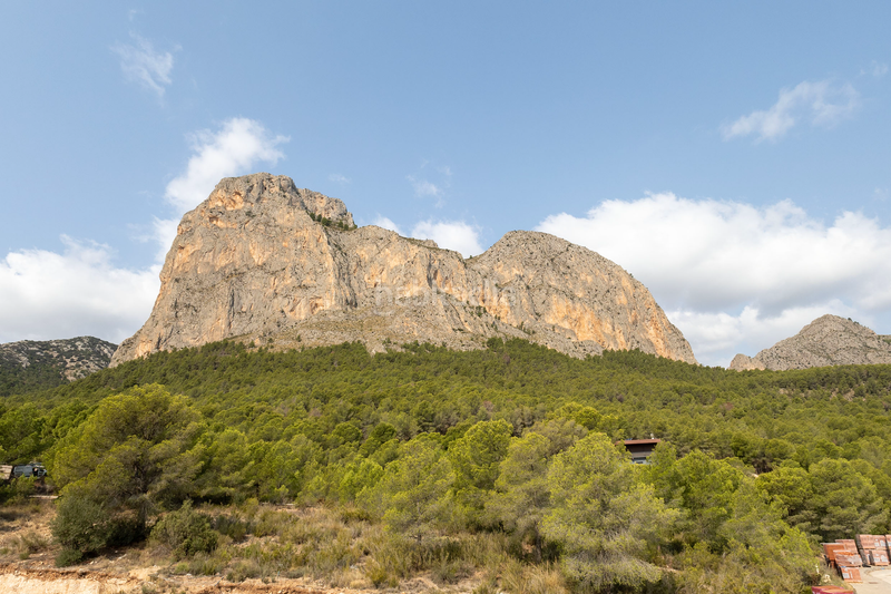 Foto c5ee7993-8815-43f1-9d25-b9b5b47492a7. Casa chalets pareados en venta en Polop