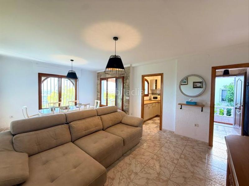 Foto e6cf8288-c0ba-4172-8f9d-34f1f01e5610. Casa chalet a lo largo con vista panoramica en Font d´en Carròs (la)