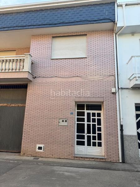 Foto 2ab105dc-0f8f-4cca-90c9-706a107e17c4. Casa a schiera con riscaldamento in Cacabelos