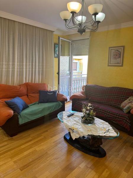 Foto 83ef2098-31fc-45cf-9fec-72a158f62717. Casa a schiera con riscaldamento in Cacabelos